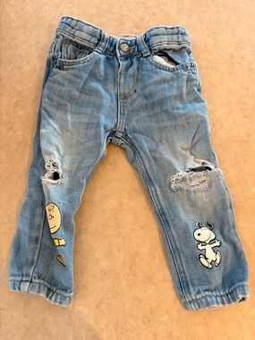 Zara Light Blue Denim Jeans with Peanuts Characters